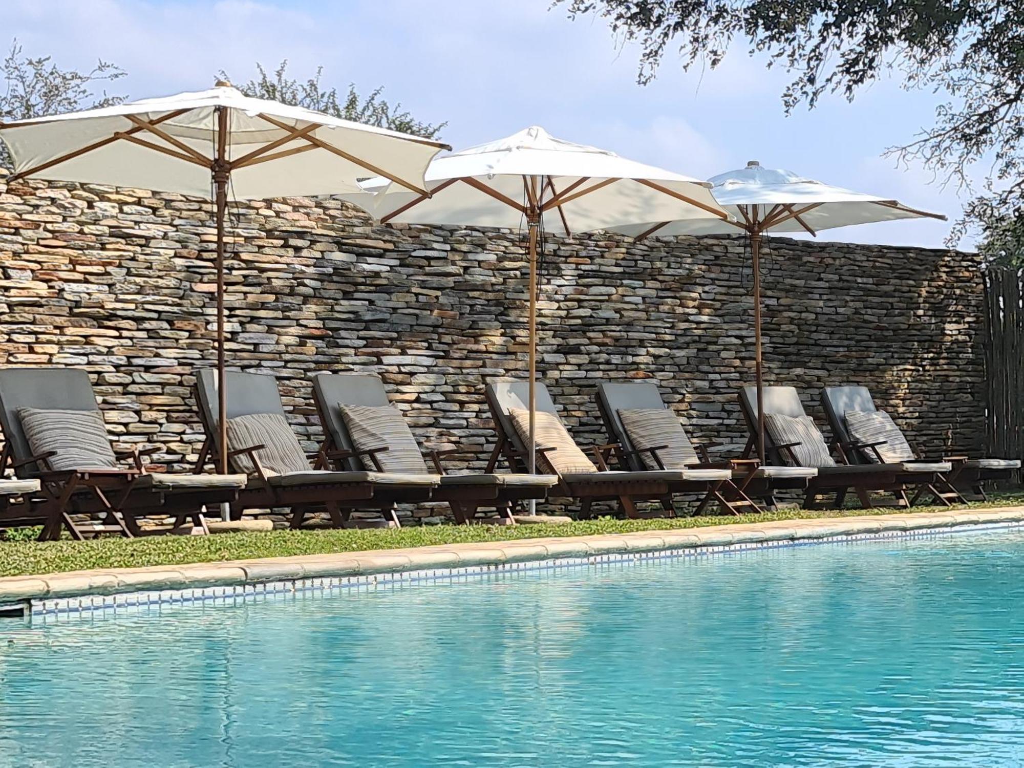 Becks Safari Lodge Karongwe Game Reserve Exteriör bild
