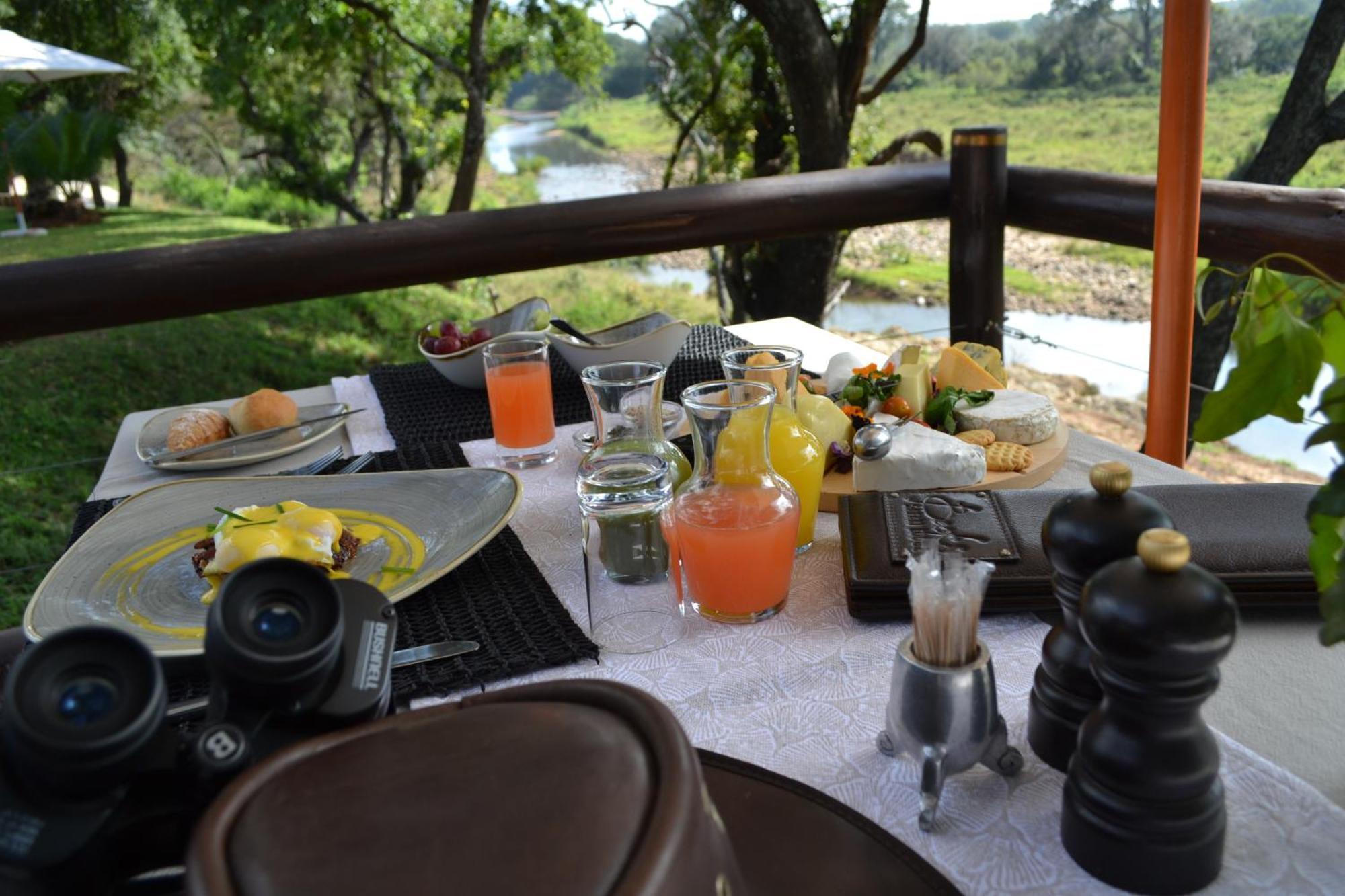 Becks Safari Lodge Karongwe Game Reserve Exteriör bild