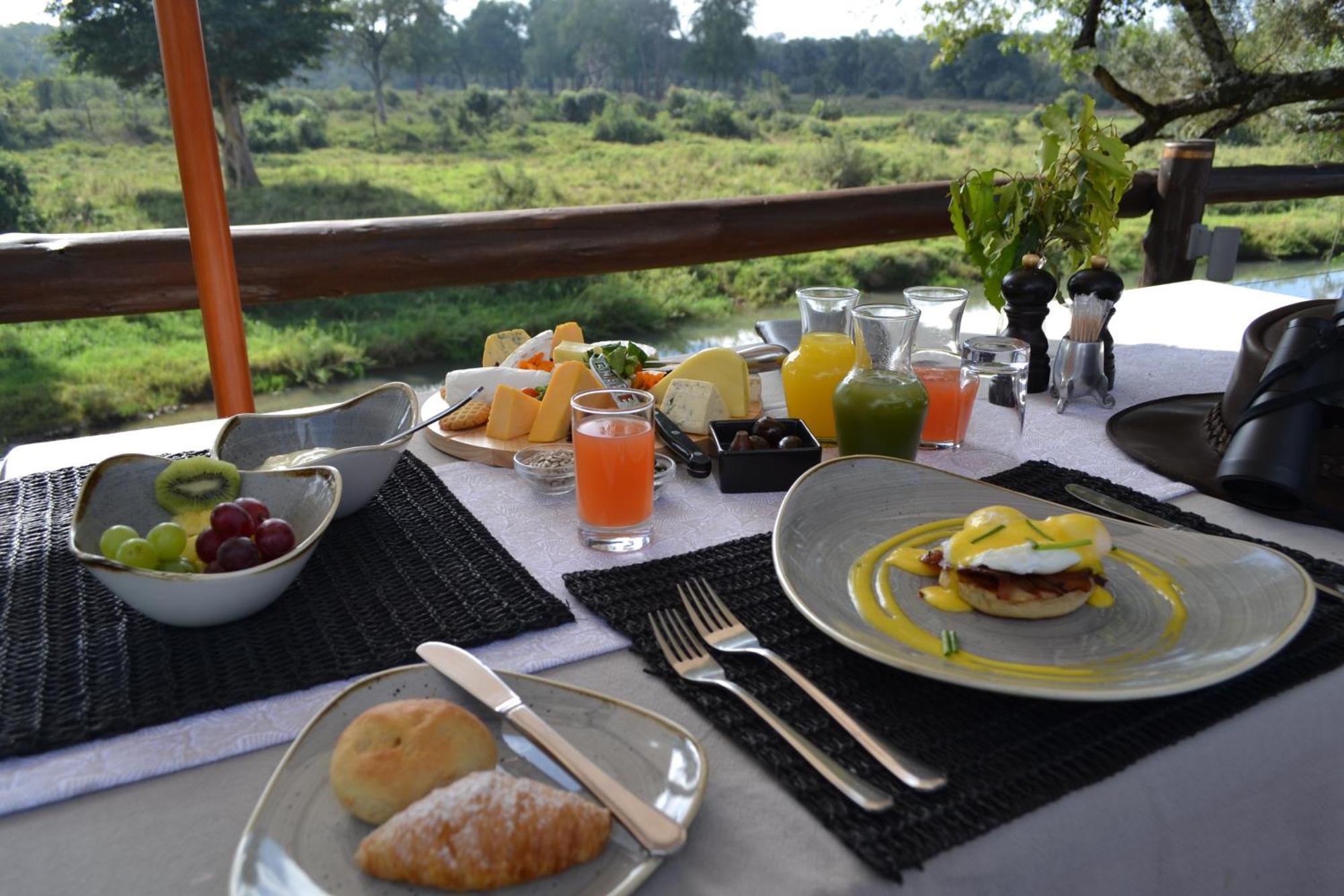 Becks Safari Lodge Karongwe Game Reserve Exteriör bild